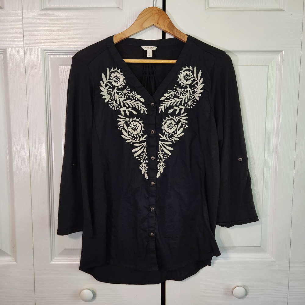 Sonoma Life + Style Black Embroidered V-Neck Button Front Roll Tab Blouse Large